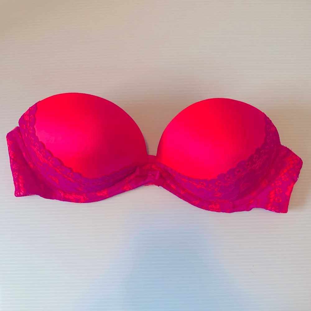 Victoria’s Secret Strapless Bra